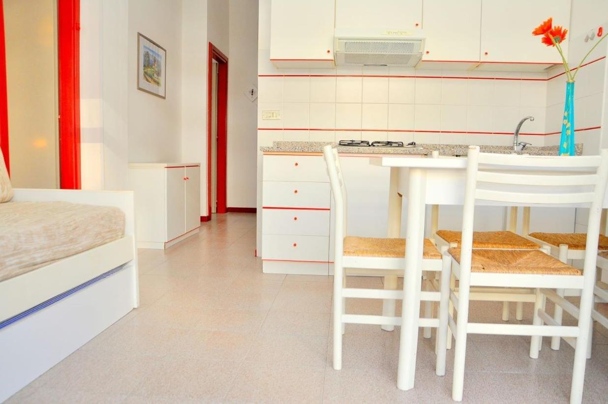 Condominio Biloba-Gemini Bibione Eksteriør billede