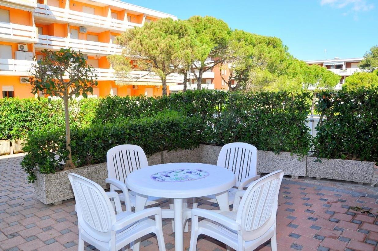 Condominio Biloba-Gemini Bibione Eksteriør billede