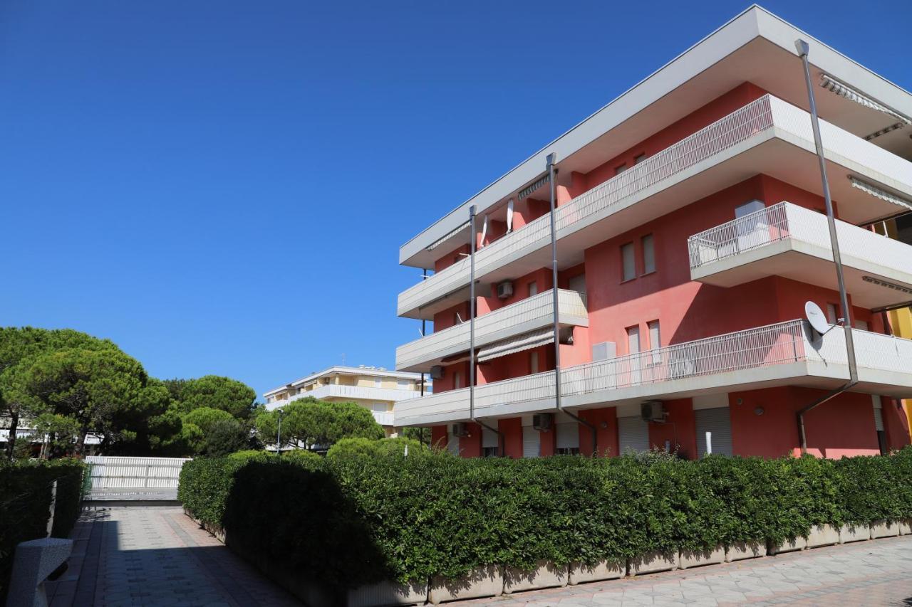 Condominio Biloba-Gemini Bibione Eksteriør billede